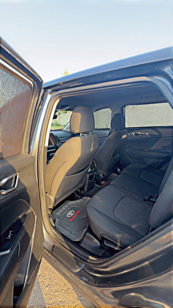 Kia sportage 
مۆدێل 2024
مەکینە  GDI
ئۆتۆ هۆلد 
ئۆتۆ پارک 
تعديل سورعە
تعديل مسار واتا لەگەل خەتی جادە دەروات
برێک بەسمە
شاشە گەورە 
گێچ ئیلیکتڕۆنی
٤ پادەی ڵەگەڵە
٢ جامی ڕەشی بیلادی لەگەڵە 
کاڕ پلەیە 
دەبل گێڕ                  
تبرید مرکزی
حەساسی پشتەوە
حەساسی پێشەوە
جۆری لێخورین normal.sport.smart +eco
لایت لید 
لایت زینۆ
لایت بلاجکتۆر
مکینە 2.5 gdi مەکینە مەرغوبه بێ تۆڕبۆ تەنەفوس تەبیعی
فەحس و هەزەو سەنەوی و رەقەم نوێیە
لێدرانی 
٤ پارچە بێ ئێرباگ 
یرک بست pdr لە سندوق هەیە
شوێن : هەولێر 
رەقەم مۆبایل : ***********
كيا سپورتج موديل ٢٠٢٤
مواسفات GDI
ئوتو هولد 
ئوتو پارك
تعديل سرعه
تعديل مسار
بريك بسمه
شاشه كبير
گيچ إلكتروني
گير ئوتو و عادي
تبريد مركزي
حساس أمامي  
حساس خلفي
مود القياده (نورمال،سپورت،سمارت(يكو).)
لايت ليد
لايت زينون
لايت بلاجكتور
مکینە ٢.٥ بدون توربو (مکینە GDI) مكينه مرغوب
السبغ 
٤ قطع صبغ بدون ئير باگ
مع مكان صغير بل صندوق PDR
فحص هزه و سنوي كل جديد
مكان أربيل 
رقم موبايل *********** أربيل, العراق
