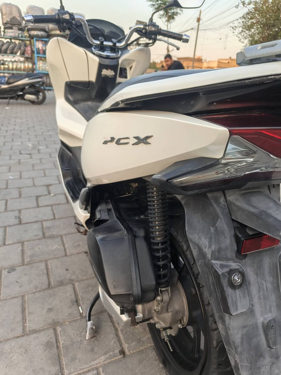 ‏جيل ثالث ياباني PCX
‏مكينه 125 
‏مكفوله كفر ومكينه 
‏دراجه جديده مابيها نقص 
‏السعر 15ورقه و بيه مجال 
‏العنوان بغداد حي البتول قرب فلكه حي النصر
‏واتساب او اتصال *********** 📱
‏
