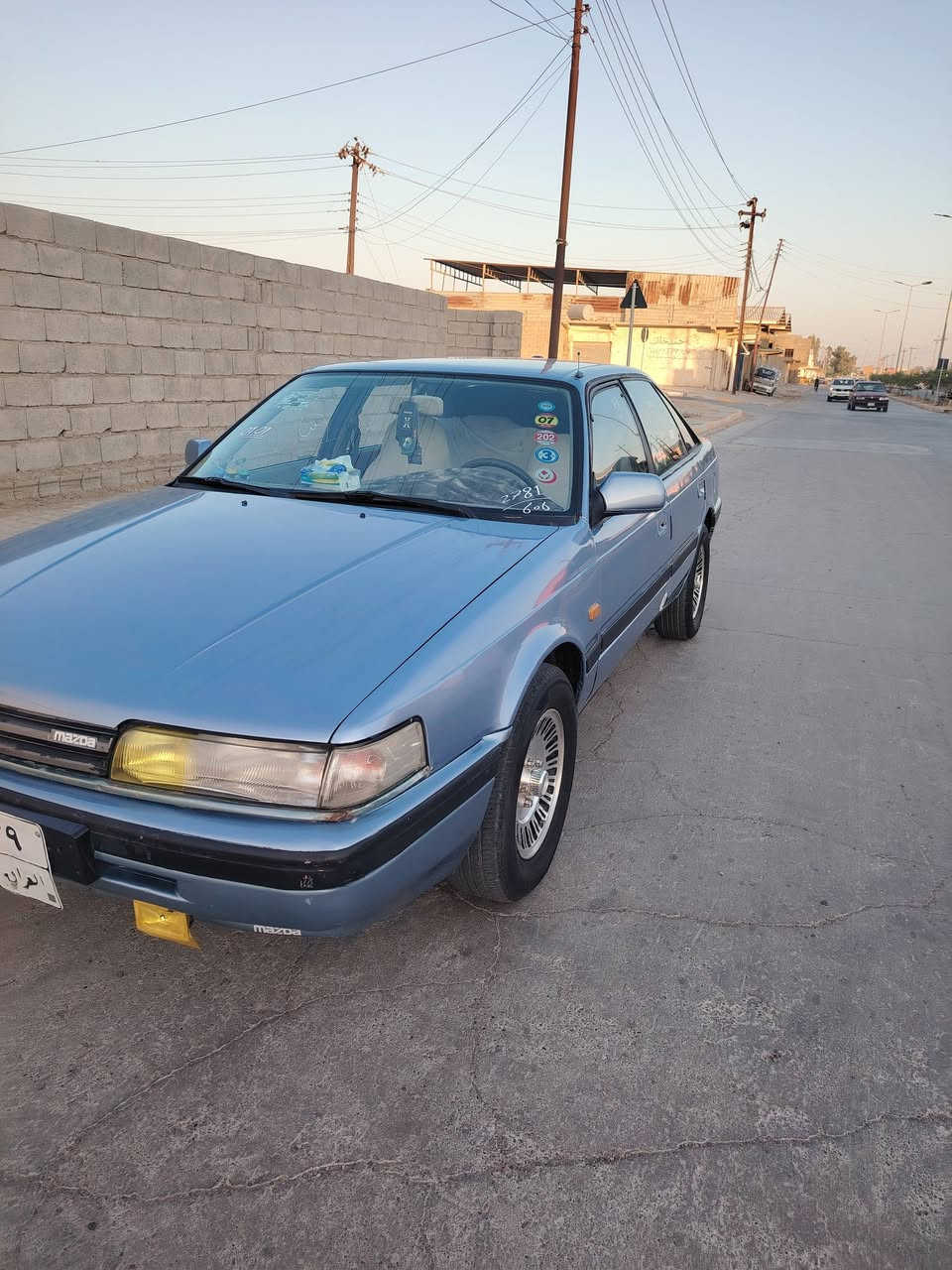 السلام عليكم 
مازدا موديل 90
 8بخ رقم اربيل سنويه منتهيه صارلها 4اشهر شرط التحويل كير مكينه شرط كهربائيات كلها شغاله صدر نص عمر 
 السعر 40وبيها مجال ومراوس حسب القناعه 
***********
