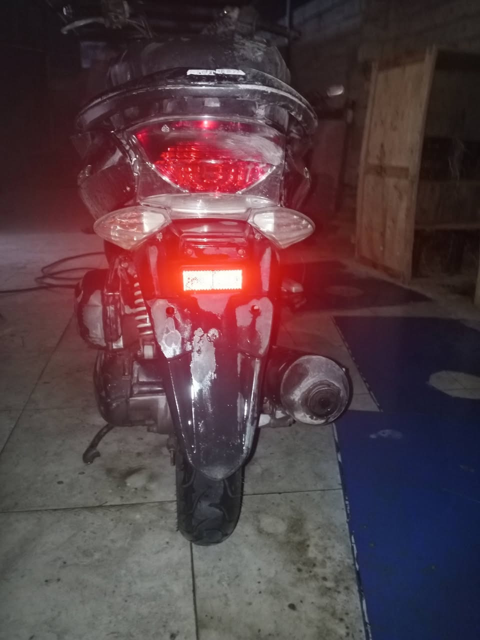 السلام عليكم pcxجيل الأول ياباني محرك125 جم حديد  شراي يتصل*********** ديوانيه

