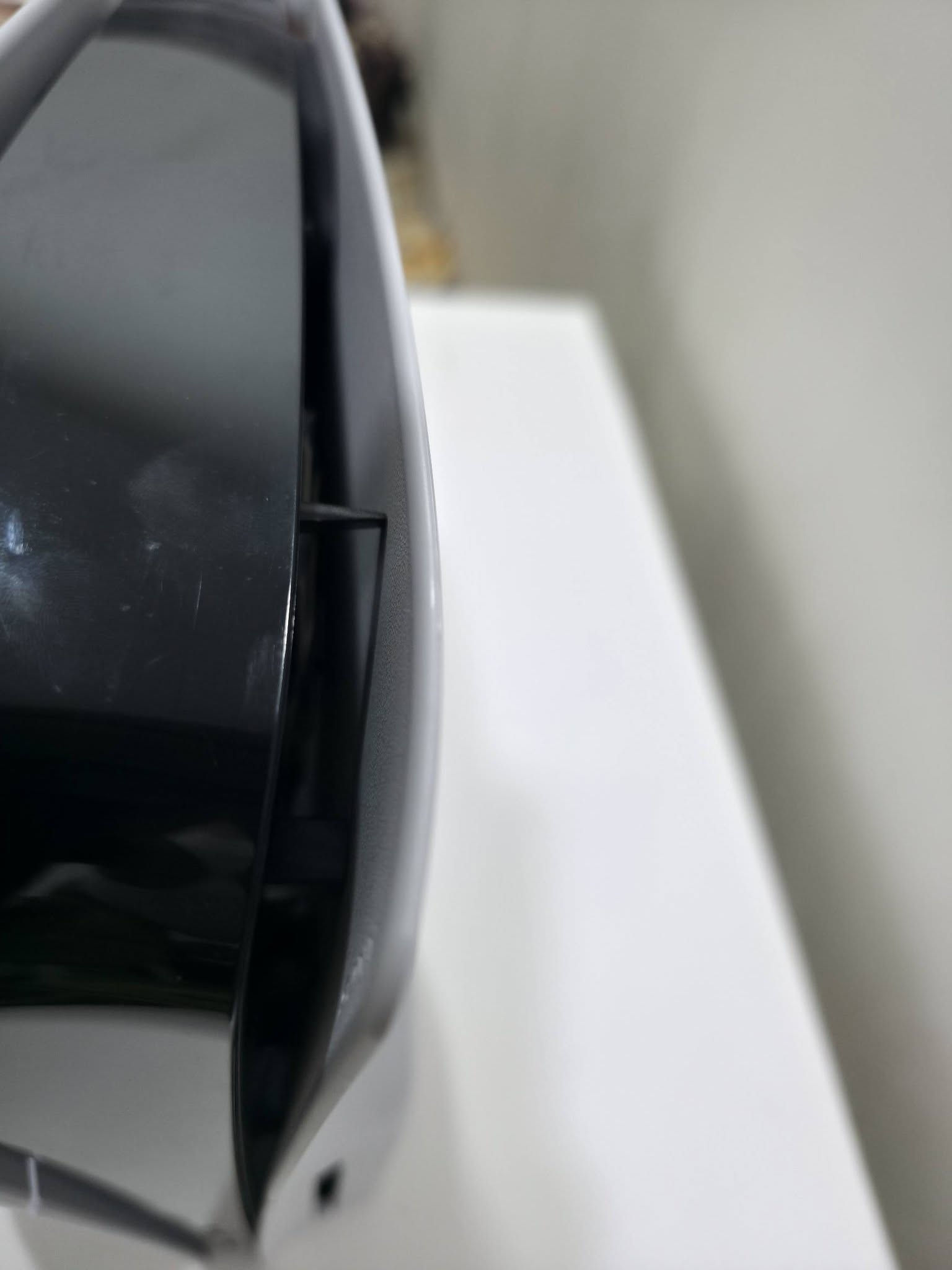 السلام عليكم اخوان 

playstation 5 slim 
للبيع مع قرص

الجهاز نظافة 99% غير مفتوح والكارتونه موجودة وياه 

اليدة الخاصة بالجهاز موجودة مع وجود
 ال (HDMI/ وكيبل الطاقة/ وكيبل الشحن الخاص باليدة) 

الذاكرة: تيرا

المكان: ميسان والتوصيل غير متوفر 

السعر850الف دينار وبيه مجال

التواصل واتساب ***********
