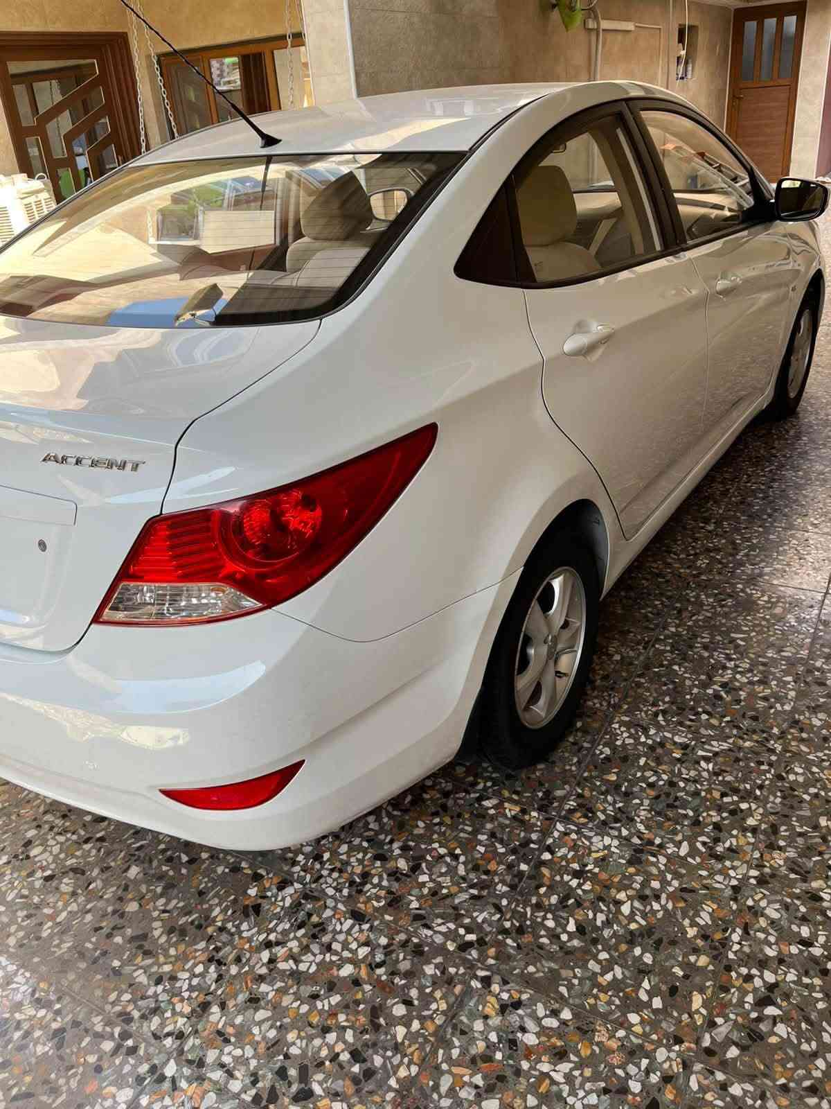 اكسنت 2013 خليجي محرك 1600 ماشية 64 بيهة بارد قليل باب الصدر السعر 95 للاستفسار الاتصال ***********
