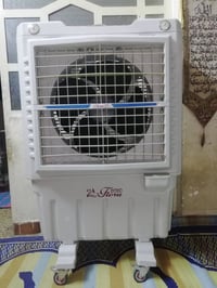 / للبيع كونفيره حجم جبير جديده كلش نضافة ٩٥/١٠٠ بعده وضع شركة مداخله ت...