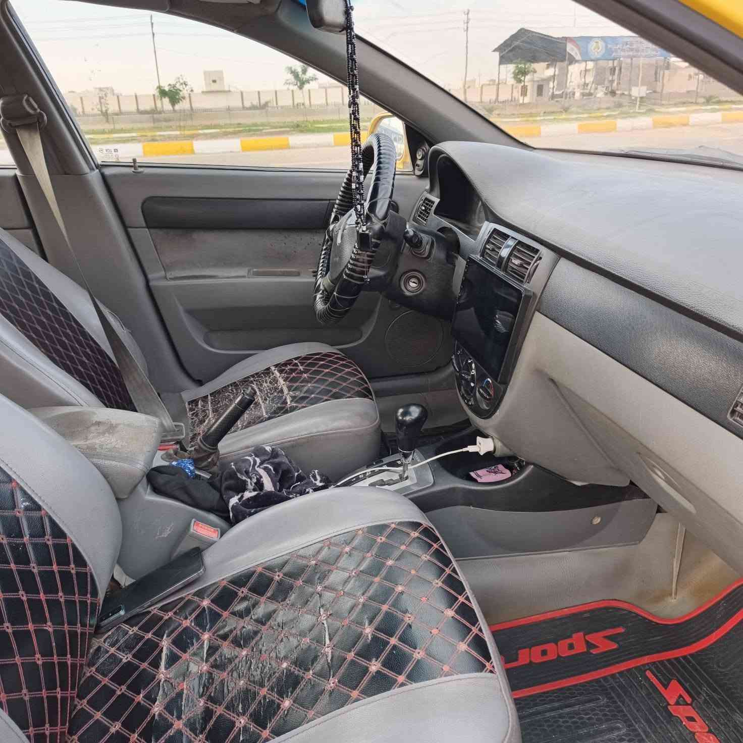 اوبترا • ٢٠١١ • الرمادي