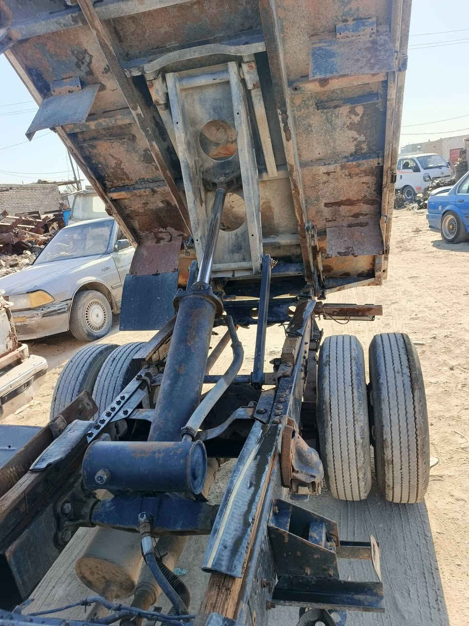 السلام عليكم تيوته راس الثور موديل 98سنويتهه لل27مكينتهه كير مضخه تخم تاير جديد سياره نضيفه للبيع ‏‪***********‬‏
