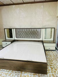 غرفة نوم  تركي للبيع خشب بلوك نظيف جدآ اتصال على رقم التالي07700811871