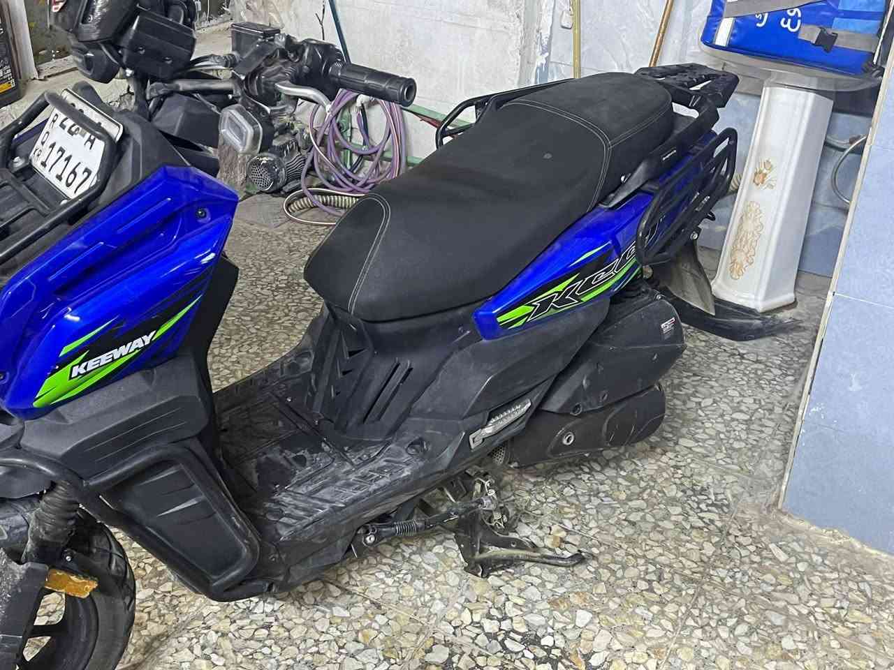سلام عليكم درجة كيت كاواي إيطالي محرك 170 مرقمة رقم ربيل ماخذه من عجله لخليج درجة بعدها محوله بسمي يعني ليشتريه  كبل صير بسماء  لدرجه لمحرك كلا جديد   مكفول سعره خاص  لشري  يتصل على الرقم ***********

