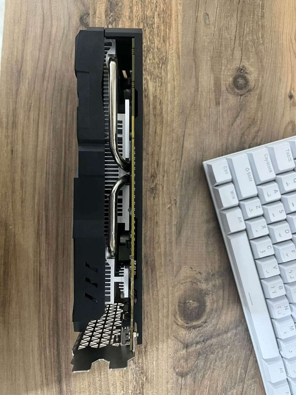 السلام عليكم
RX580 8G 
نظيف كلش اعلى حراره 73-72 
85 مع التوصيل 
***********
