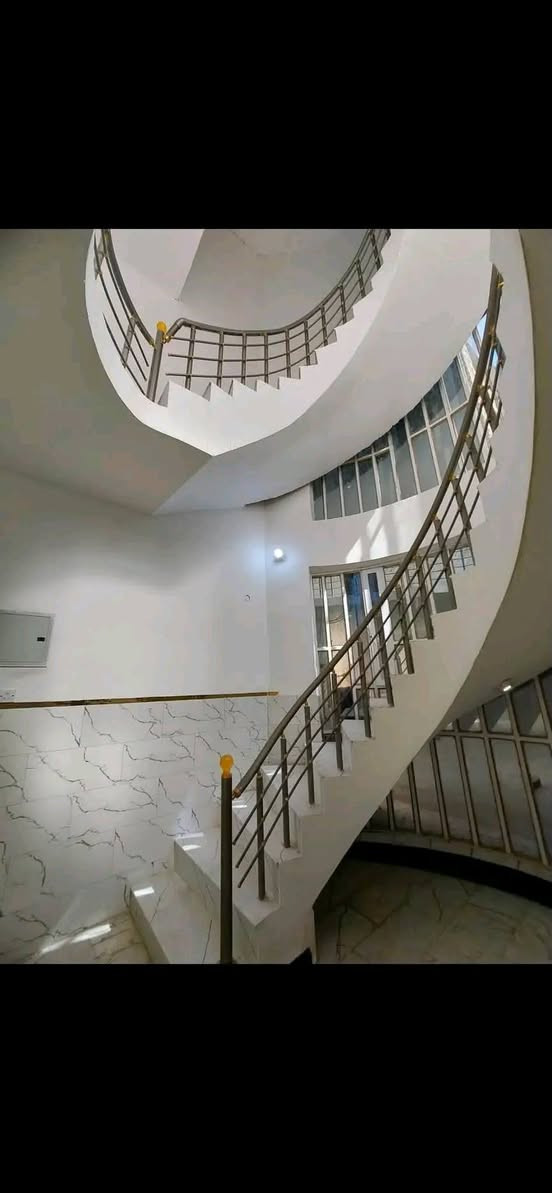🏡 دار للبيع – طابو صرف (تحويل مباشر)
📍 الموقع: شارع 80 قرب مدينة الألعاب أرض بابل خلف التجاري مباشرة.

📐 المساحة: 201 م²

مواصفات الدار:

 ● 3 غرف نوم

 ● صالة واسعة

 ● كلدور

 ● مطبخ حار وبارد

📞 للاستفسار:�الاتصال أو التواصل عبر واتساب على الرقم:�***********
سعره 225 قابل للتفاوض
