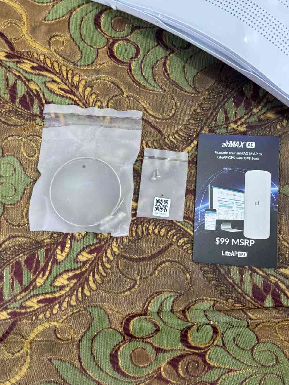 السلام عليكم ورحمه الله وبركاته
للبيع: سكتور Ubiquiti airMAX LiteAP GPS (LAP-GPS) أصلي
الحالة: جديد تماماً (كارتون مقفول لم يفتح)، لكنه متروك لفترة.
السعر: 125 ألف دينار عراقي (وبي مجال للشراي).
الموقع: الأنبار - عنه - الريحانة.
للتواصل: عبر الرسائل الخاصة أو الاتصال على الرقم: ***********
