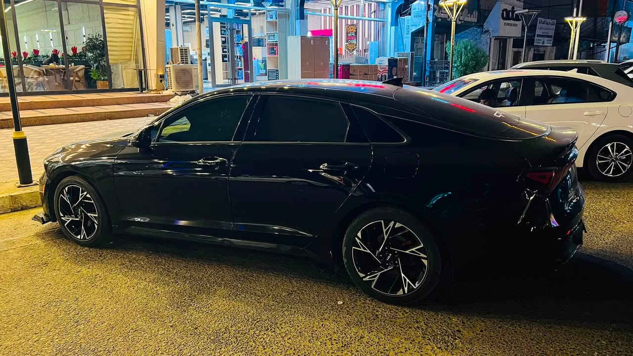 k5 gt line
وارد فول عدا الفتحة 
كراسي كهرباء جلد تدفئة 
ستيرن تدفئة
قطعتين تبريد 
سايد بريك بصمة 
بصمة تشغيل عن بعد 
شاحن لاسلكي 
اوتو هولد
8 حساسات امامي خلفي 
رادار وقيادة ذاتية ومانع تصادم
تبريد مناخ منفصل 
محرك 2500 تنفس طبيعي 
بيها بس بارد بلباب الخلفي رقم بصرة ب اسمي 
***********
مكانها البصرة
