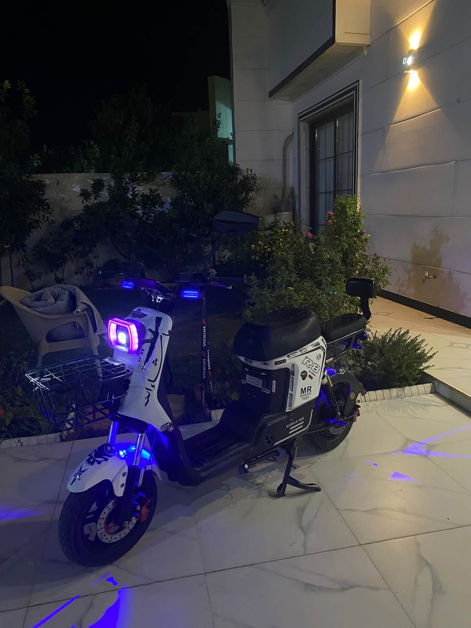 R8 • ٥ بطاريات • نضافة فول