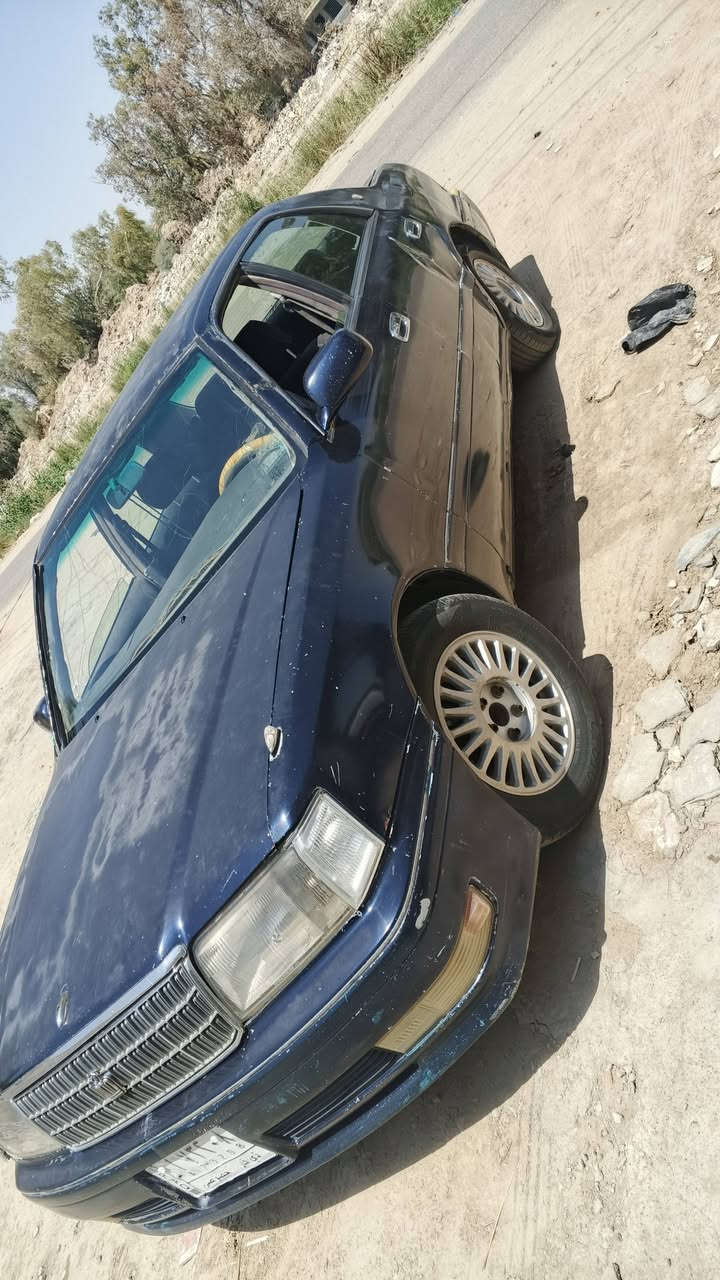سياره راس الثور فلات مكينه وكير ففتي ادوات رايده ب ١٧ وبيه مجال وهاذه رقمي  ***********
