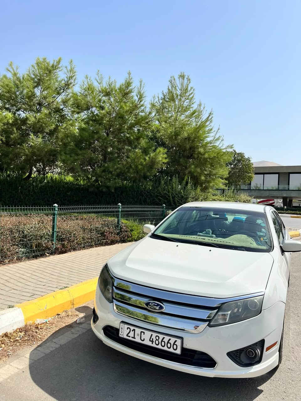 Ford fusion 2012 se 2.5
فۆڕت ڤیوشن ٢٠١٢ se  ٢.٥  ٤بستۆن شتی شاز مواسەفات ئەمریکی
ڕەنگی سپی شتی پاکو جوان  بێ مەسرەف زەمان
دەعمی نیە تەنها یەک چەمەلەخ دواوە بۆیاخە درگای گەراج بەری کەوتوە دیاریم کردوە لە ڕەسما
گێڕو مەکینە کارەبای بە شەرت شتی دانسقە تەپەی گێڕی نیە 
ڕۆن هایدرۆلیک گێڕ تازە شلەمەنی کامل گۆڕاوە پاتری تازە 
پێشو دوای زۆر تونو تۆڵە تازە گۆڕاوە 
تەبرید ساردو گەرم زۆر بێحلە 
سەنەوی تازە تا ٢٠٢٩
مواسەفات
ناو زەرد
گێڕ تۆماتیک
چوار جام کارەبا
حاسەی بەگ
کوشن کارەبا
شاشە و کامێرا
سیستەم سەوتی  sync
هەموو گیانی بە شەرت کامل سێرڤس و حەمام کراوە بەس لە سایەقی کەمە 
سعری ٩٨ مەعامەلە برایانە 
 *********** ژ.م
