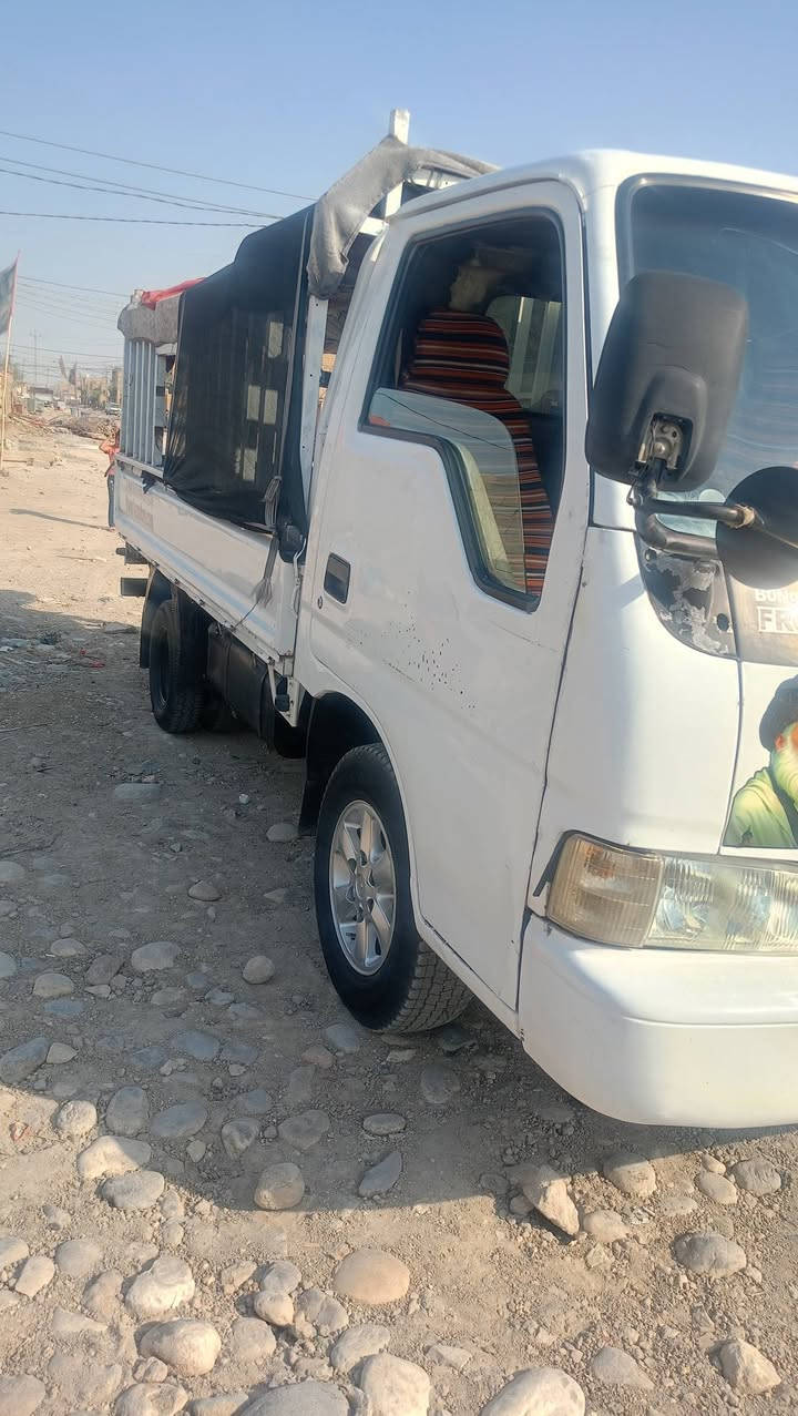 فونتيره للبيع مكلف بالنشر
مكينه وكير واكسن مكفولات طخم تاير جديد سيارة مابيه شي موديل 2000 رقمها انكليزي سنوية ما ساقطة 
مكاني ناصرية سوق الشيوخ 
سعرها 60 وبيه مجال 
رقمي ***********
