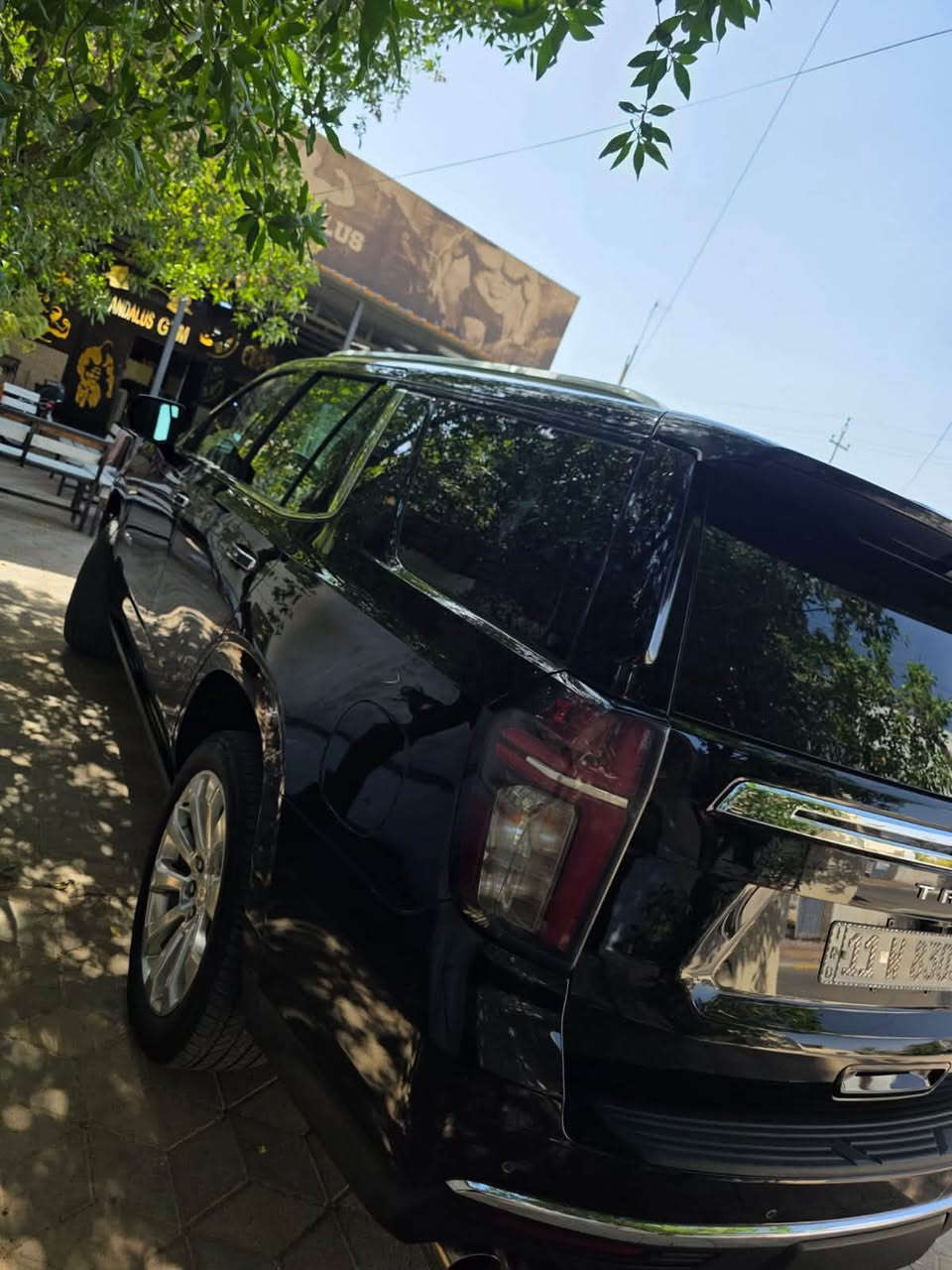 شوفرليت تاهو خليجي

موديل    2023  -PREMIER  
_بريمر 1/1
_فول مواصفات 
_دوسات كهرباء
_3 شاشات
_داتا شو 
_رادار
_5 كامرات 360 درجة

_تدفئة وتبريد بالكشنات
ماشيه 83 الف
كفاله عامه عدى بارد بل بنيد بس 
السعر 475 وبي مجال
_ مغلفة PPF
العنوان / الرمادي 

هاتف /***********
