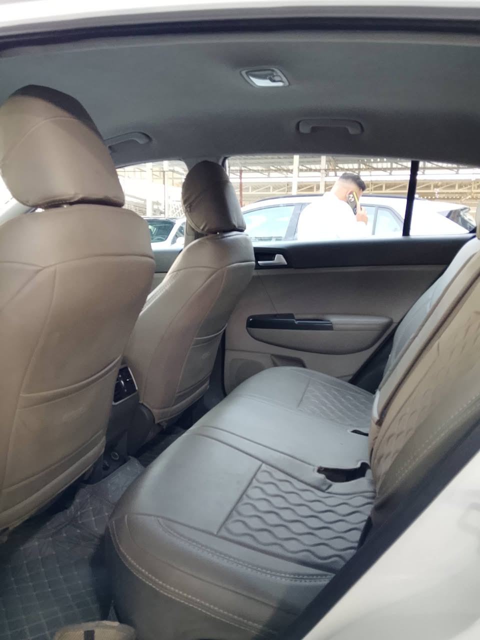سبورتج موديل 17خليجي رقم بغداد 
🚘 Kia Sportage 2017
🇰🇼 خليجي
📍 رقم بغداد الجديد
👤 باسمي
🛣️ ماشية 75,000 الف حقيقي
🔧 محرك وكير مكفولات
🎨 صبغ وتبديل مكفولة السيارة على وضعية الشركة 
✨ سيارة نظيفة جدن
💰 السعر166
🤝 أكو مجال
📞 للاستفسار:
***********
📌 العنوان اليوسفية ناحيت الرشيد
