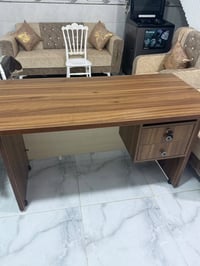 ميز صاج • مستعمل قليل • حولي التحرير