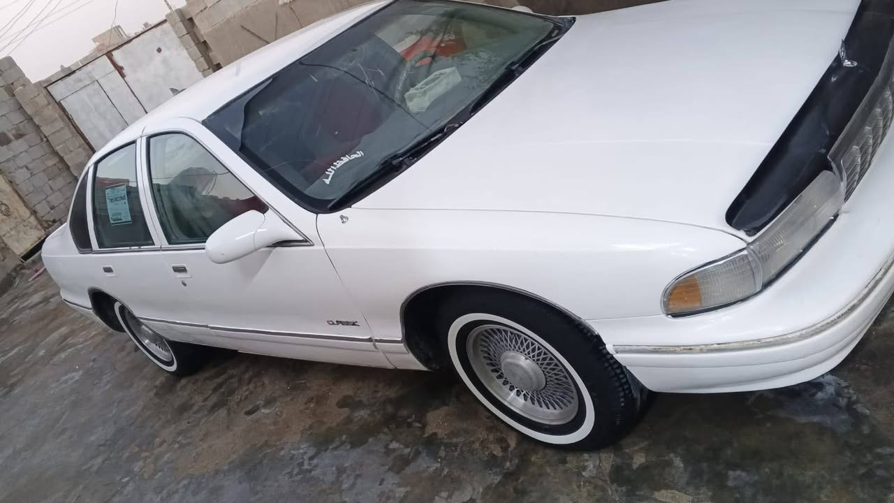 السلام عليكم سيارة دولفين بدي 95 سنويه 93 سيارة مبدله بليته للبي
السعر 28 و بيها مجال 
العنوان بصرة 
***********
