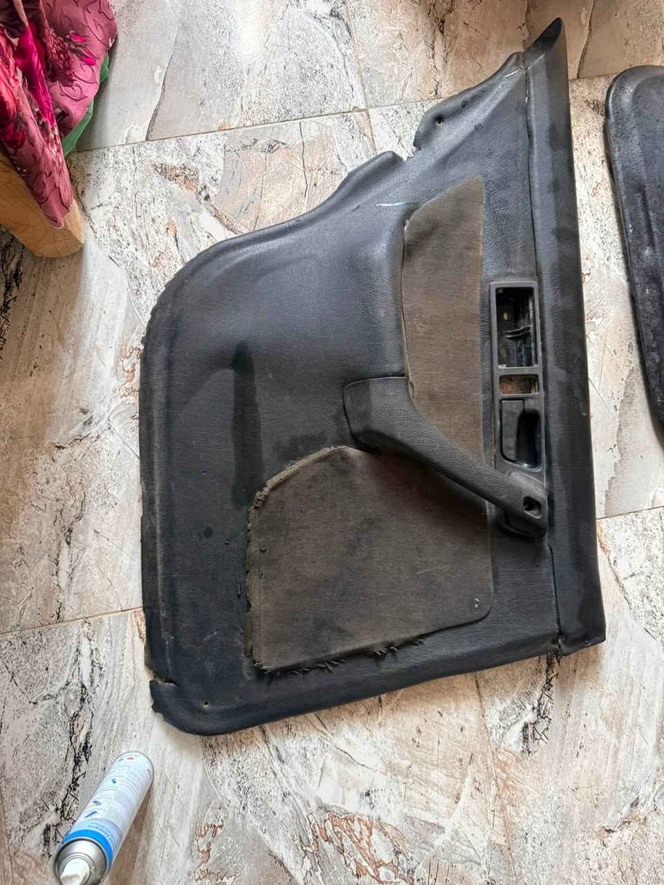 بطاين 500
بيهن اضرار موضحة بل صور كلهن ب٦٠ الف 
***********
