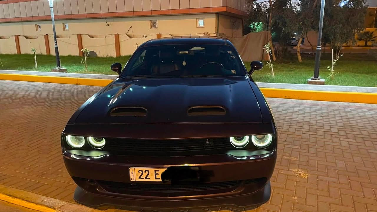 جالنجر لون بنفسجي
SXT 2020
رقم اربيل ماشية 120 كيلو 

وارد امريكي ضررها جاملغ ايمن و بنيد مبدلات و مصبوغات مع الدعامية الامامية و الخلفية، بيها بارد بسيط جاملغ اليمين الخلفي، الدواخل (الايرباك) كله سليم و صور الحادث موجودة،
 
مواصفاتها: مقاعد جلد تبريد و تدفئة و مقعد السائق كهربائي، شاشة كبيرة
مكان السيارة - البصرة
***********
***********
السعر : 188 $
