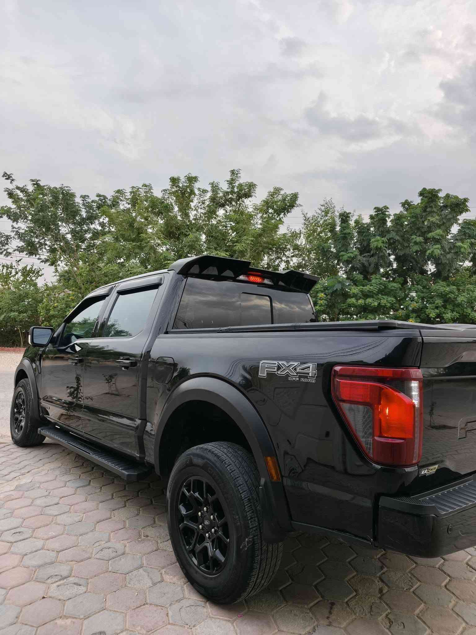 فورد F150 XLT • ٢٠٢٤ • ٧٠ الف