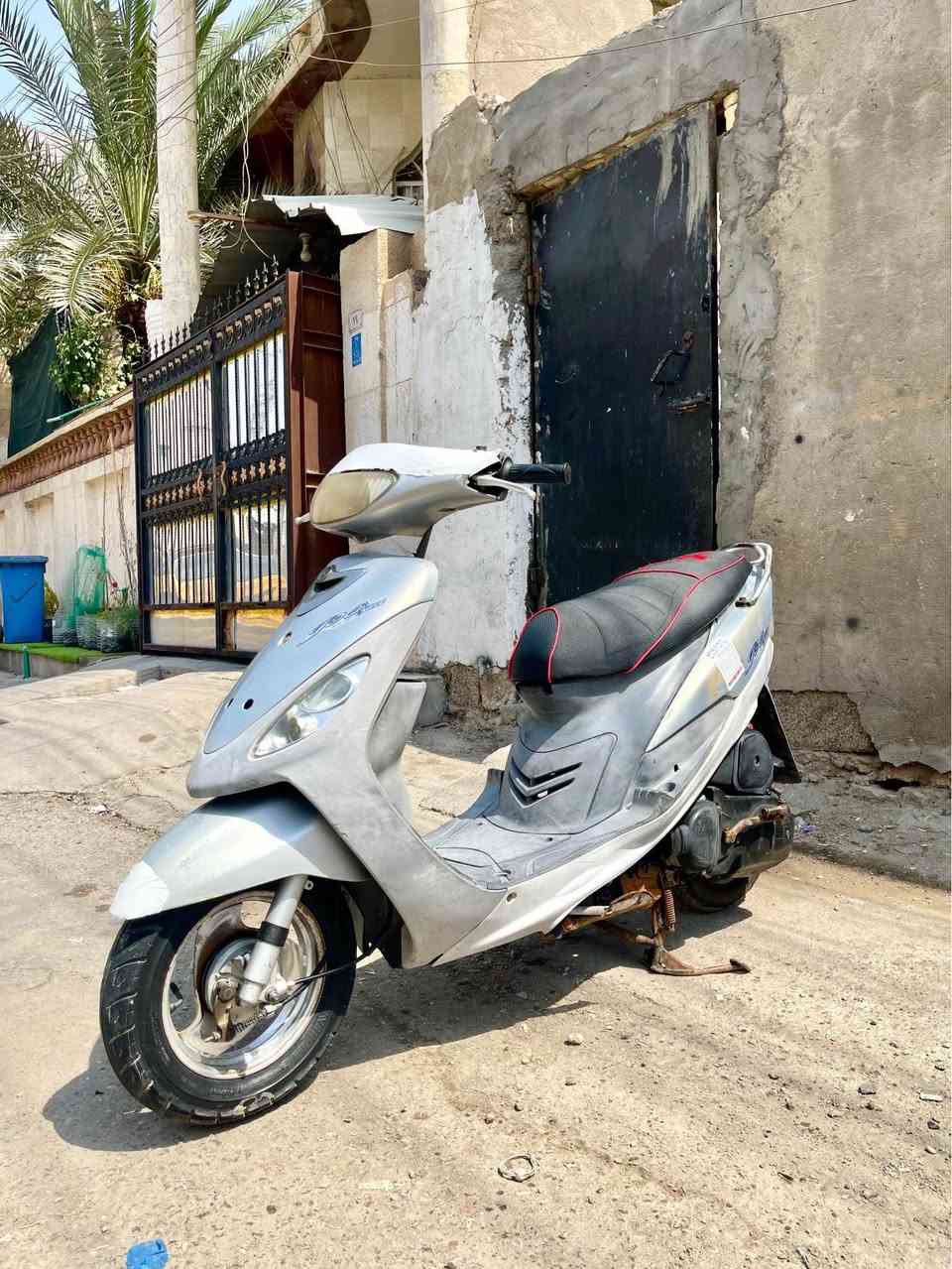 ماكس قجمه للبيع دراجه كفاله كفرات بلاد مكينه ما مفتوحه دراجه كامله مكمله برغي ما ناقصها ابدد كفرات بلاد ومختمه حواضن مختمه كلها كامله كهربائيات من الطول للطول كلها شغاله نكره سلف اشاير سكنات كلوب كدام اصطاب وره عينه كيج بانزين كيج قفال ستيرن قفال صندوك كلشي شغال بيها ما ناقصها شي ابدد سعرها650 وبيها مجال قليل مكاني البصره القديمه رقمي*********** تواصل وتساب فقط    1j2s البصرة, العراق
