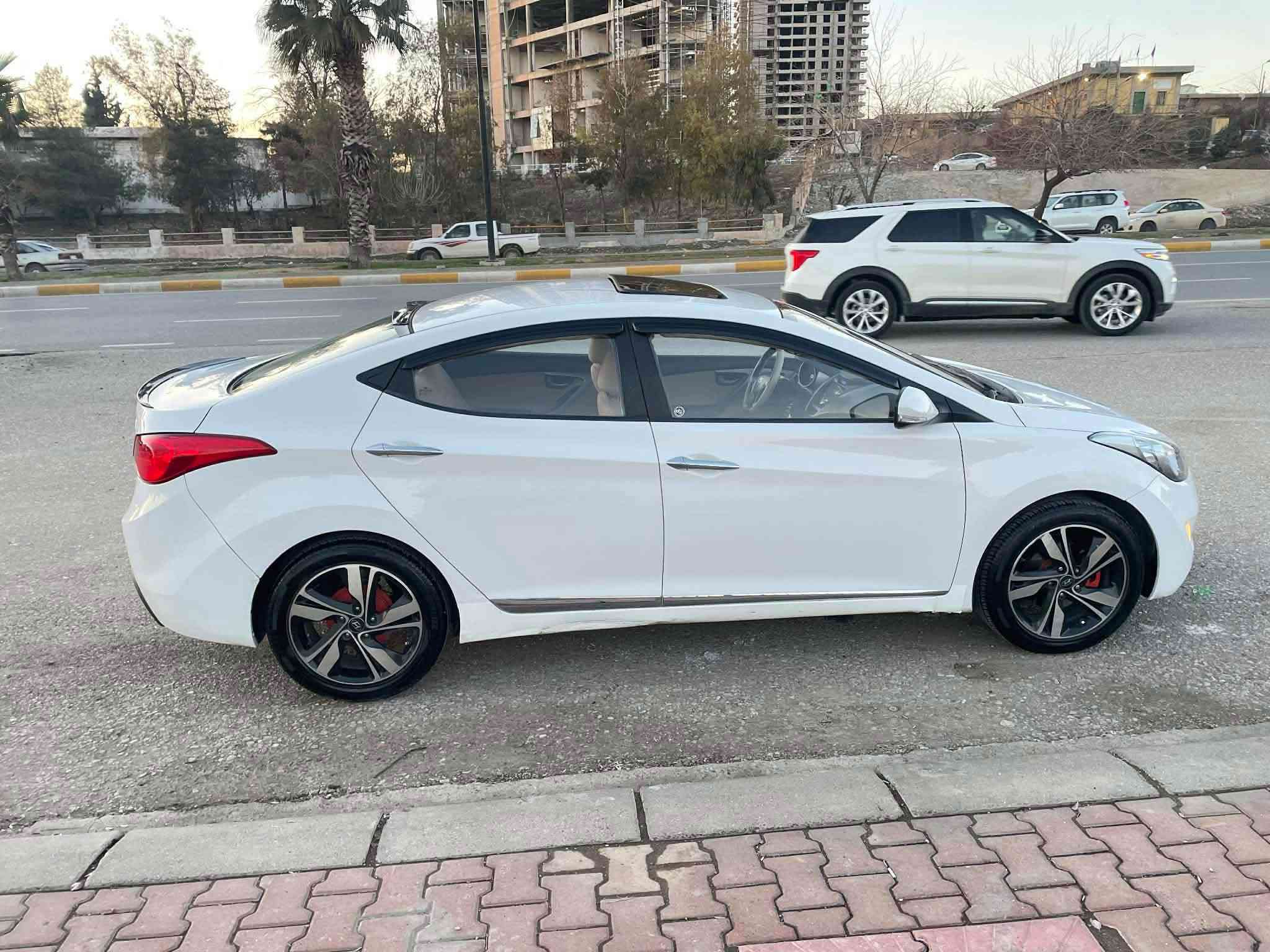 هوندا الينترل٢٠١٤فول فول
بي بوياخ
گيرو مه كينه ي به شه رت
مه كينه ي نه كراوه ته وه
سه نه وي تا زه يه
سعري١٢٠$
گورينه وه ش ده كه م به التيما و كرولا كامري السليمانية, العراق
