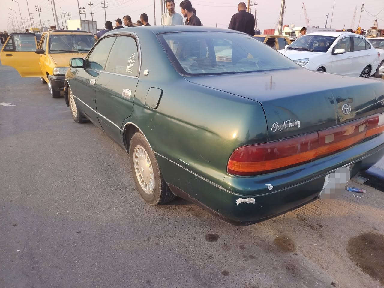 السلام عليكم بطه للبيع مديل 93 رقم إنكليزي بصره باسمي  مكفولة كص ونقل مكينه وكير 2500 جدد أنا شادهن بيدي حداده 50/100 تبريد ما يشتغل  السعر 36 العنوان البصره الزبير 
الهاتف 
***********
***********

