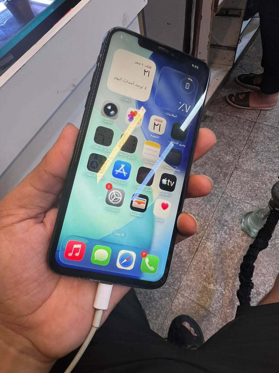 ايفون 11 برو ماكس ذاكره 256 مبدل شاشة اصلي وفيس ايدي واكف بس مكاني الشعب رقم *********** سعره 250 بي مجال قليل
