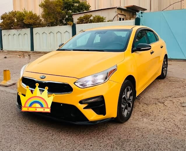 السلام وعليكم
للبيع كيا فورتي وارد امريكي 

موديل 2019 

فئه EX

ليبل واحد بدون حادث كلين 

السياره ماشيه 70 ألف يعني ما مشتغله تكسي 

موصفات فول عدا فتحه وبصمه 

محرك الفين دوش 

كير أي تي 

تبريد قطتين 

ثلاث انضمه قياده 

شاشه 

كأمره دواره 

لايت لد 

وبعد هواي مواصفات 

صدر امامي خلفي جديد 

تبريد ثلج 

رقم بغداد باسمي تحويل مباشر 

السعر 113 وبيه مجال انشالله 

مكان السياره بغداد 

رقم تلفون ***********
