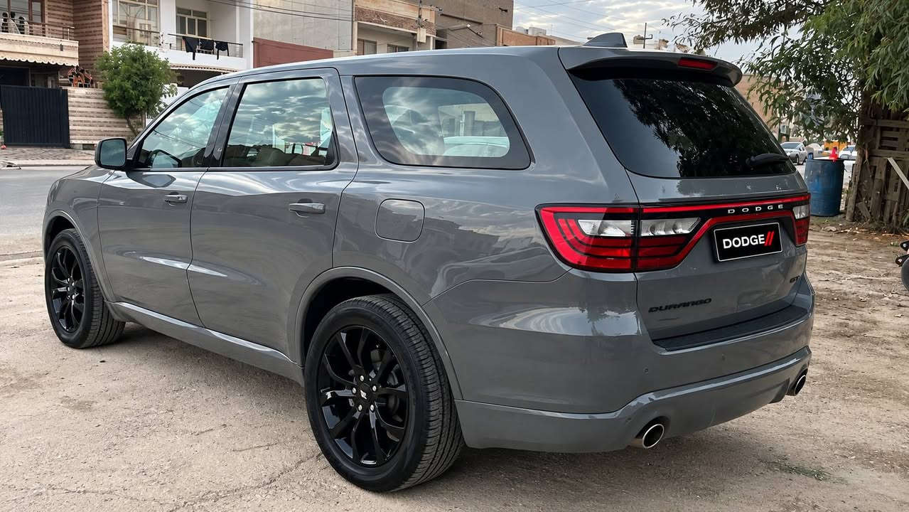 dodge durango gt 2020

دۆج دۆرانگۆ مواسەفات gt
سیارەکە فول مواسەفاتی شاشە گەورە
کوشین vip
تەبرد مەرکەزی بۆ هەر 3 ڕێز
کوشن جلد کارەبای و خەزن
وەک بۆیاخ : 7 پارچەی بۆیاخە لەگەر 2 بەست لە سقف بەلام پێشو پشتی کەپسە ئرباگێ بەس شانەکان تەقیەوە
ژۆری نیە
کەمل سێرڤسی بۆ کراوە یەک دینار مەسرەفی تێدا نیە
و 90 هەزار رۆشتیە
سیارەکە یەک دەستە لە ئەمریکا بۆ دەست خۆمان بووە

نرخی 200 و مجال 

بۆ زانیاری زیاتر
*********** أربيل, العراق
