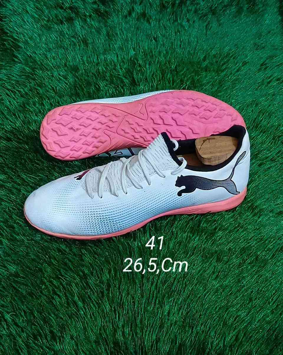 احذيه كرة ⚽ قدم محبب فقط باله  💯

اصلي درجة اولى 👍🏿 مستخدم 

قياسات مختلفه  الأسعار بلخاص 
يوجد توصيل كل  المحافظات 🚛 

ملاحظة.. لاسعار ثابته  بدون احراج

نص مكتوب في الصور:
- 40
- 25,Cm
- 40,5 25,5,Cm
- 41
- 26,5,Cm
- 38
- 24,Cm
- 42
- 26,Cm
- 42 26,5,Cm
- 41 26,Cm
