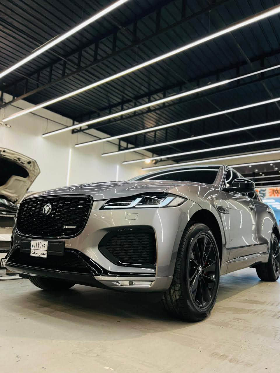 السلام عليكم
الوحش الإنكليزي للبيع 
جاكوار f-pace وكالة سردار 2024 
مكفولة كفالة عامة 
داخل احمر 
فول مواصفات  
R dynamic 
مغلفة PPF 
اربع رادارات 360  
دخول ذكي ٤ ابواب 
مقاعد كهربائية 
تدفئة مقاعد 
سقف بانوراما 
اوتو بريك 
٦ أنظمة قيادة 
نظام تنقية الهواء 
 Auto hold
‏Navigation  
وبعد بيها مواصفات هوايه 
ماشية 21 الف كيلو استعمال قليل جداً 
السعر 460 ورقة وبي مجال 
مكان السيارة بغداد اليرموك 
***********
