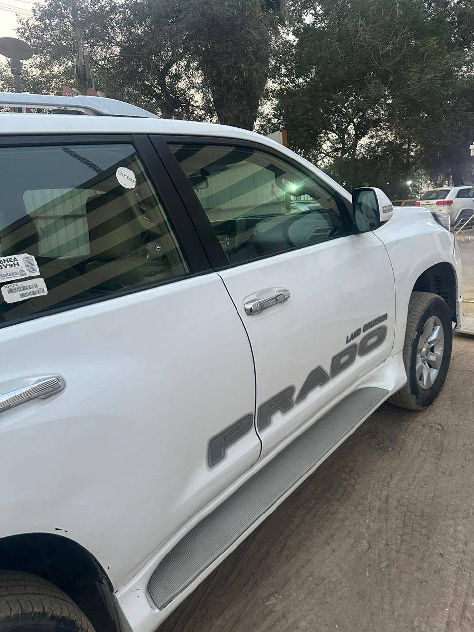 برادو • ٢٠١١ • ٢٠٠ الف