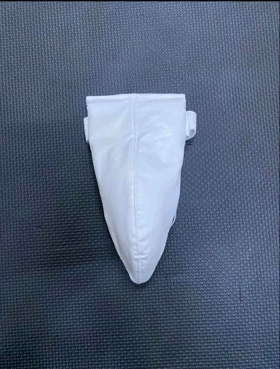 ***********

نص مكتوب في الصور:
- 53 هەزار
- 42 ههزار
- 59 هەزار
- sport_Shop ته نه له ***********
- هة زار سيت كامل 44
- درعی جیاز ته نها ۷ هه زار
- 48 هه زار *********** ***********