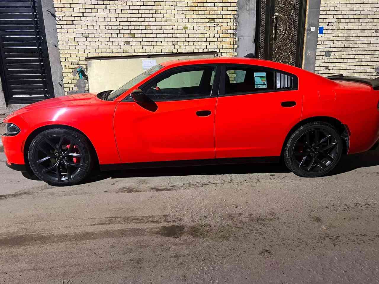جارجر موديل 2017 وارد كندي بدون حادث
اللون برتقالي
6 سلندر sxt شاشه كبيره وفتحه بالسقف كشنات مخملي
بيها باردين ورشه كلير فقط بدون حادث بدون ضرر 
رقم اربيل المالك من سكنة البصره
(( مراوس او بيع السعر 215 )) 
هاتف ***********
السياره مكانها بالبصره البصرة, العراق
