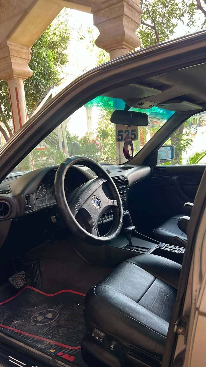 بي ام 525 • موديل ١٩٩٣ • جر بالشاصي
