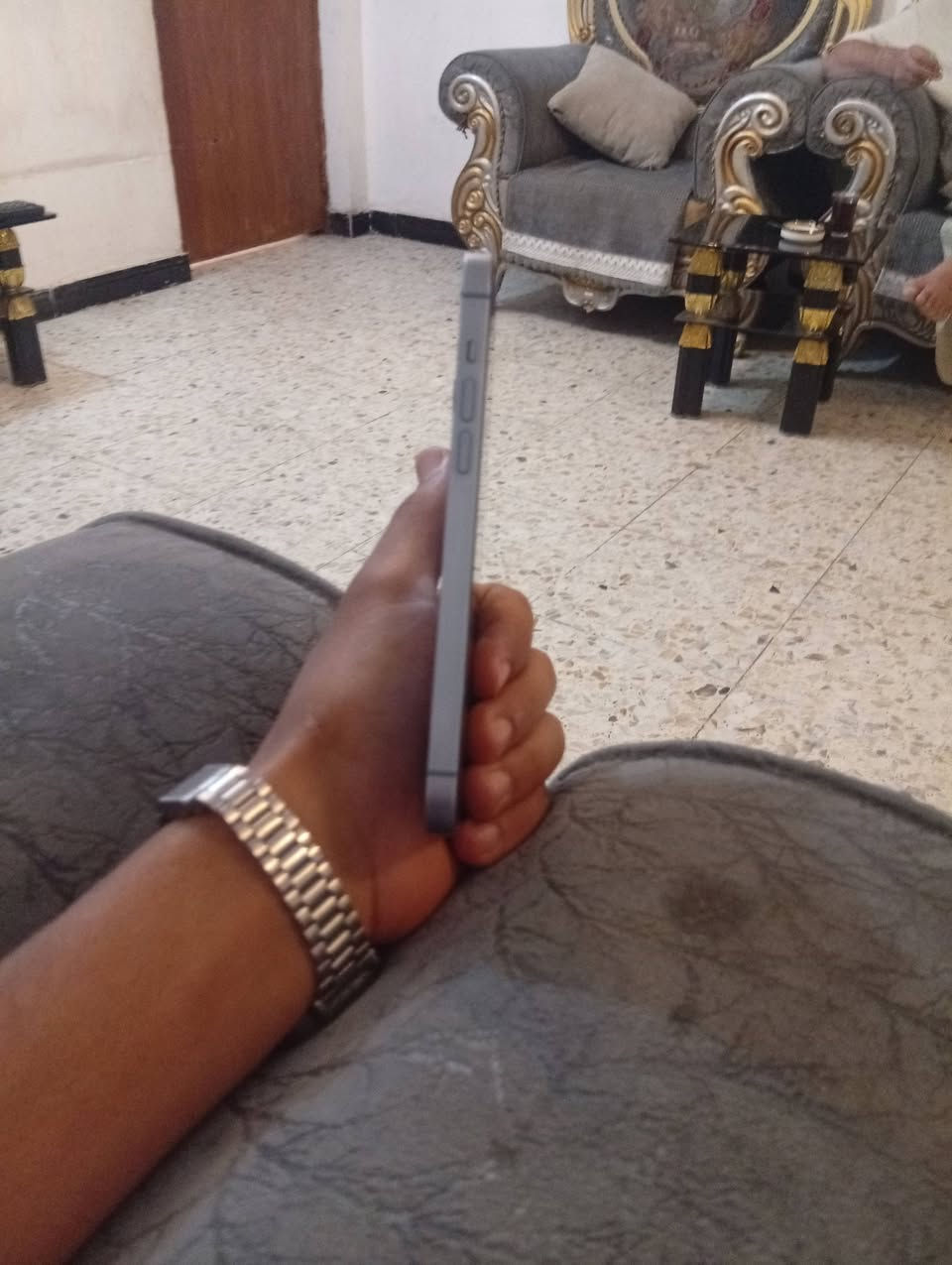 سلام عليكم ايفون 14بلص ذاكره 128
بطاريه 85
مبدل شاشه اصليه وكاله جهاز متعرف عليها 
جهاز شغال 100%
شريحه ايسم 
نت اتصال فيس ايدي كله شغال %100
بي فطر جدا بسيط فوق الكامره الخلفية جهاز نضيف نضافته 85%
رجاء المو شراي لا يتواصل 
العنوان بغداد البياع 
السعر 500الف وبي مجال بسيط 
***********

