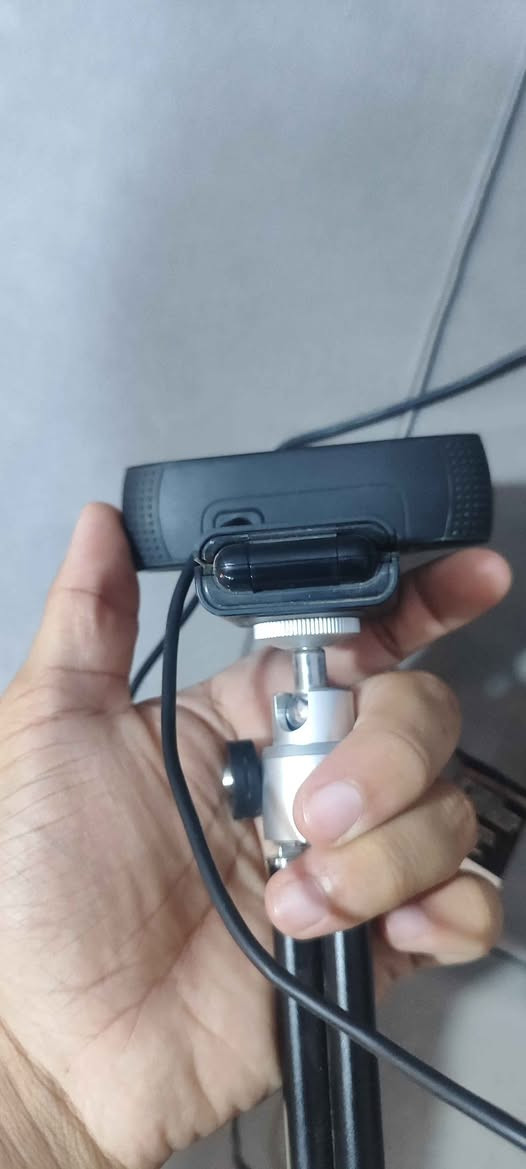 كامرة ويب كام C922
جودتها 1080 وفريمات 30
جودتها كلش حلوة 
مستعملة اخت الجديد تقريباً مستعملة لمدة ساعة وحدة فقط
السعر 90.000
للتواصل والاستفسار علخاص او على رقمي : *********** بغداد, العراق
