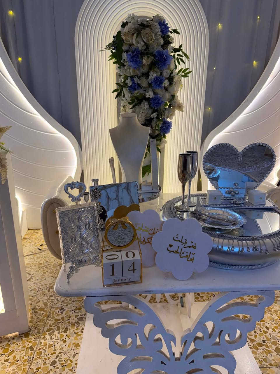 حلويات اليوم ☺️

كوشات لمناسبات المـهــــر والحنــــة ، للحجز 

مراسلة الصفحة ، او زورونا للمحل  تاجي سبع البور شارع  
0️⃣ 6️⃣ مقابل المستشفى الجديد 

مكتب حسين الخليج 

***********
