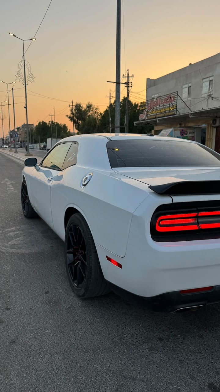 السلام عليكم
للبيع dodge Challenger 2015 /3600 خليجي

مواصفات الsxt المعروفة

رقم سليمانية دولي تحويل مباشر

بصمة

شاشة كبيرة

تحكمات

شفتات

عليها ويل وايد بدي اصلي

السيارة داخلة كلين للعراق هنا صار بيها قطعتين جاملغ وبنيد محدث srt
مكانها كربلاء

السعر 128 وبيهه مجال بسيط

للاستفسار ***********
