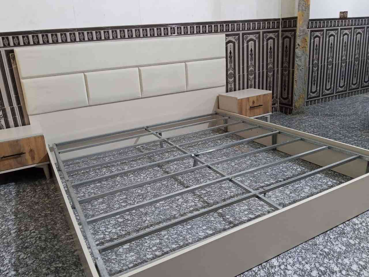 سوق النجف والكوفة • غرف نوم • أثاث خشبي
