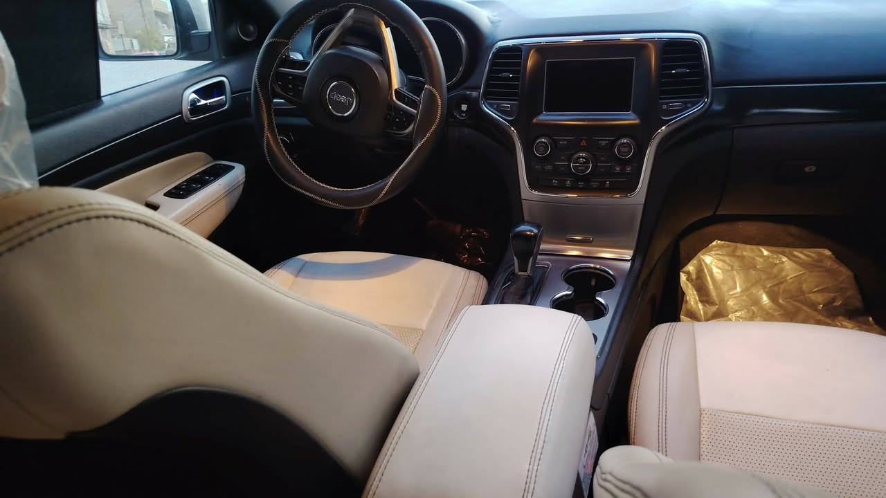 البيع جيب موديل 18 رقم بغداد هزه جديده بصمه تشغيل عن بعد طفاء ذاتي كشن كهرباء مكينه 3600 ماشيه 104 سياره بيهه 3 قطع بدون داخل سياره جاهزه سعر 177 مكاني بابل ***********

