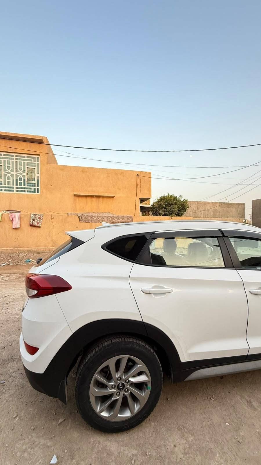 السلام عليكم
توسان امريكي حادثه بنيد وبارد جاملغ
موديل 2018
رقم بابل  بسمي
ماعده البانوراما 
مكينة 2000
داخل رصاصي
كامره 
ثلاث انظمة قياده 
تبريد تدفئة جاهزة 
العنوان حله
‏‪***********
