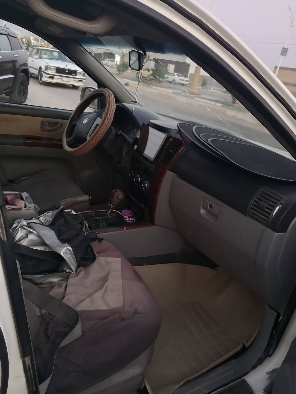 للبيع سورنتو 2006 رقم اربيل محور مكينه وگير 3000vvt السيارة جاهزه تبريد شغال السيارة مصبوغة حزام للجماليه السعر65
***********وتساب
