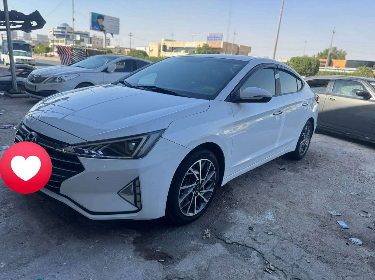 سلام عليكم النتره 19خليجي كفاله عامه 
السياره جديده بمعنا الكلمه دواخل بدي 
بيها بس بلجاملغ الامامي بارد ع كد شبر ومامبين 
تبريد ثلج حداديه جديده كير مكينه 
السياره ب أسم شركه أربيل السياره فووول للاخير  دواخل دوشمه كامل حته إلارضيات الكشتات خليه
***********
السعر145
