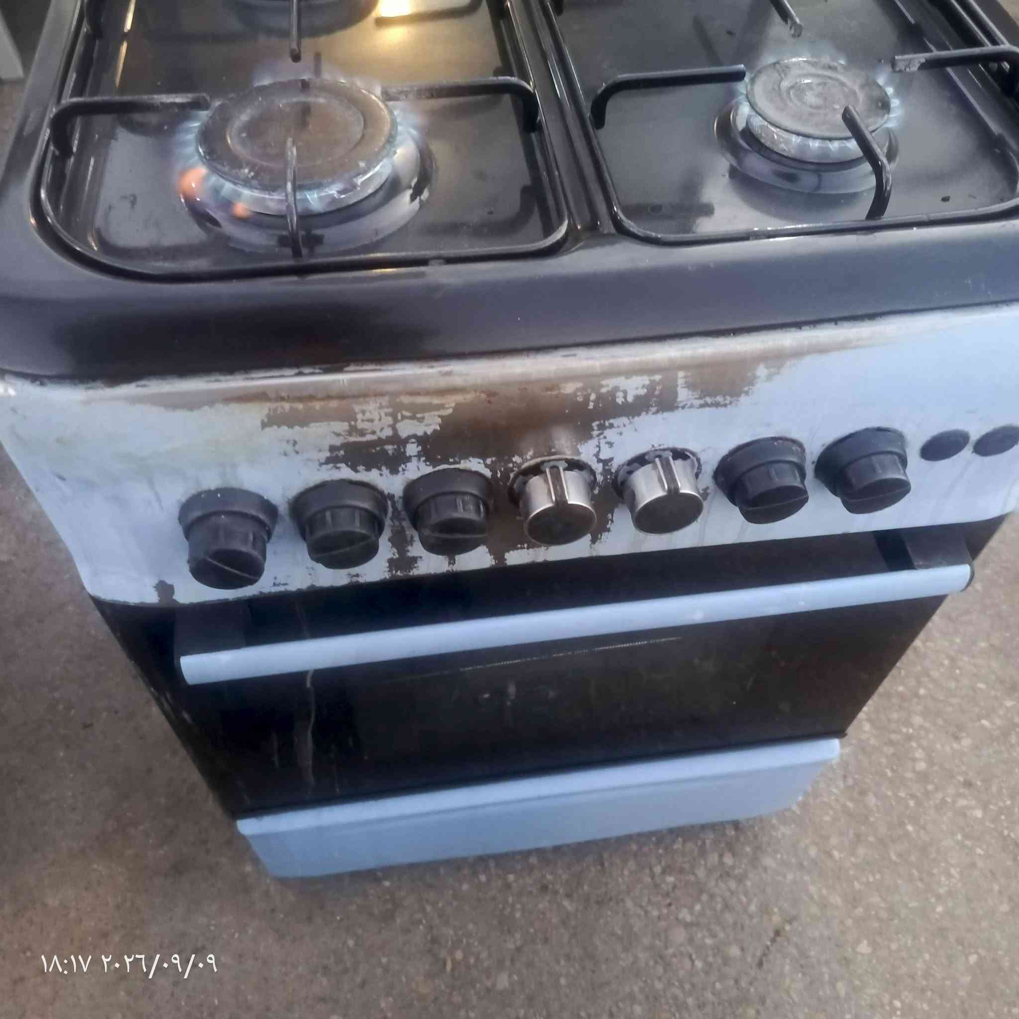 طباخات نظيفه جدا للبيع للاتصال ***********
