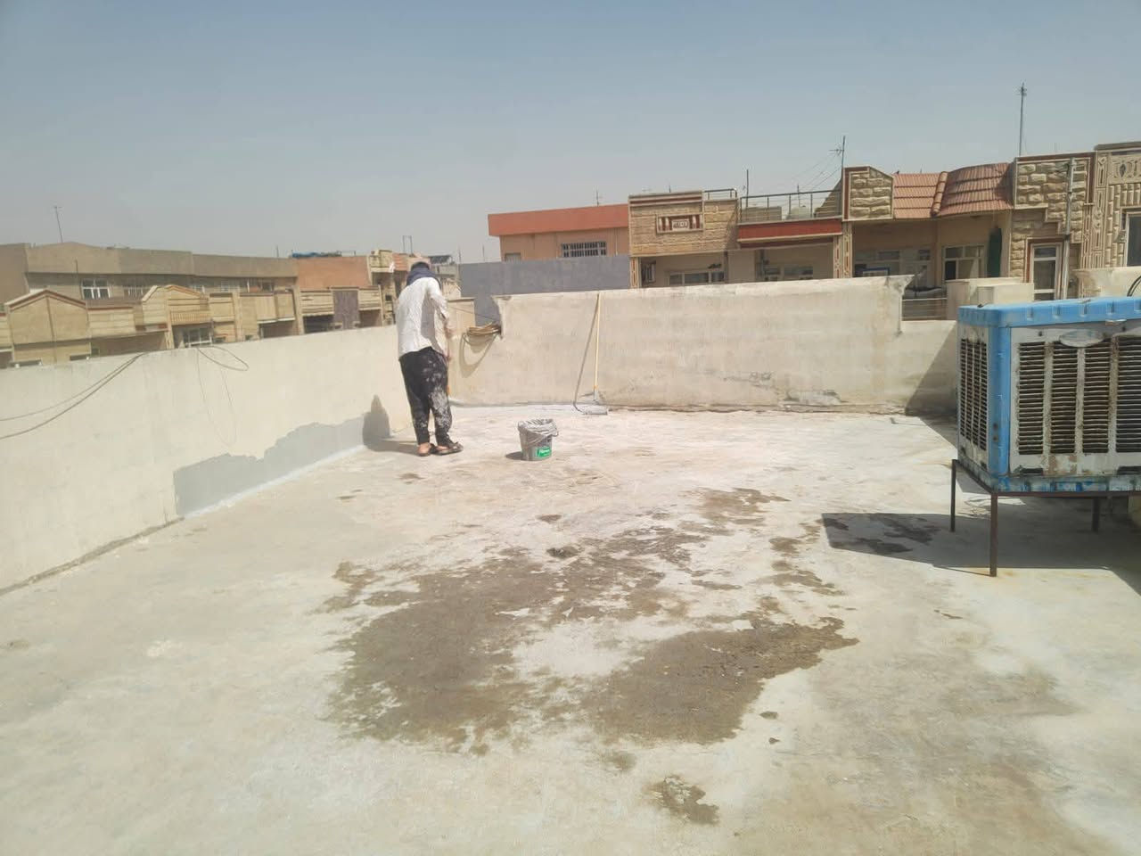 عملنا في حي  خمسة حساروك 
في اربيل 
(حافظ على منزلك  من الرطوبة والماء )

 العزل الحديث عازل مائي الأسطح عازل من الماء والرطوبة وعاكس للحرارة في الصيف يحافظ على السطح من العفن والتلف ويعالج التشققات وسعر مناسب وشغل درجه اولى للتواصل واتساب او اتصال ***********
