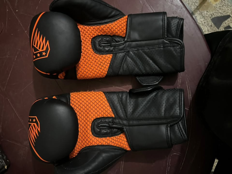 جفوف تايوان ملاكمه 🥊
التايوانيات مو العاديات 
سعر 30 الف وبيهن مجال استعمال اقل السبوع نضافه 100/100
تواصل ***********
مكاني بلجريخي
